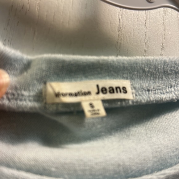 Reformation Jeans Cropped Terry , short Sleeve Top. Size Small.Cotton/poly blend - Picture 2 of 4